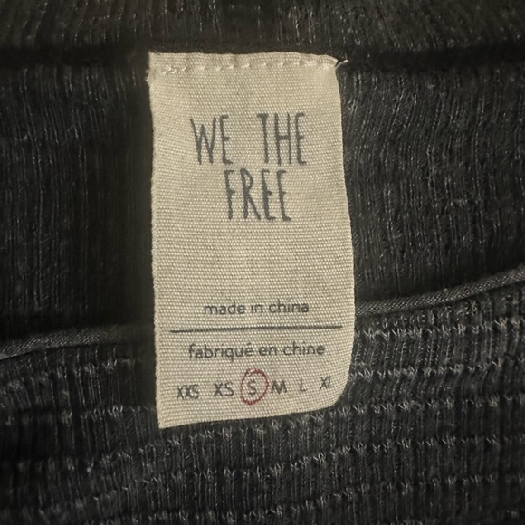 REDUCED FOR QUICK SALE 
2 Like New Free People oversized fleece Tops - Picture 4 of 6